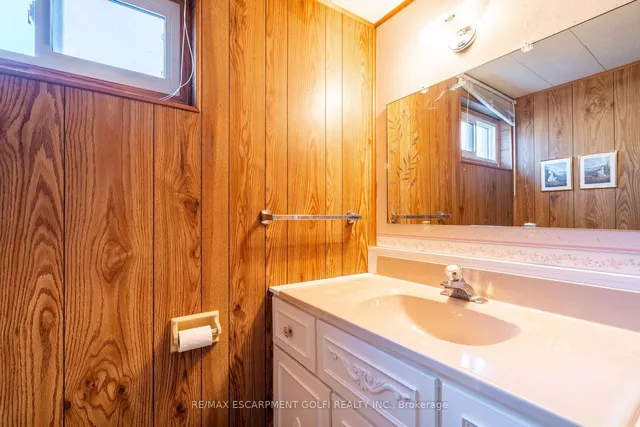 Additional image 28 of 9 Thomson Crt