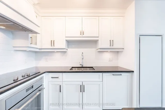 Additional image 15 of 2060 Lakeshore Rd Unit 406