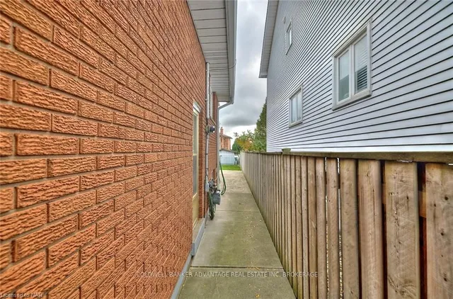 Additional image 38 of 27 QUINN Ave