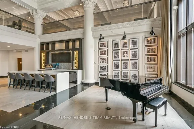 Additional image 6 of 112 KING St Unit LPH10