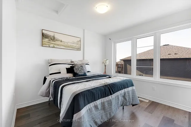 Additional image 32 of 61 Soho St Unit 102