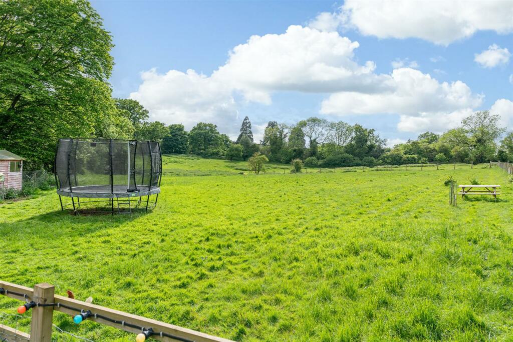 Additional image 21 of The Avenue, Welwyn