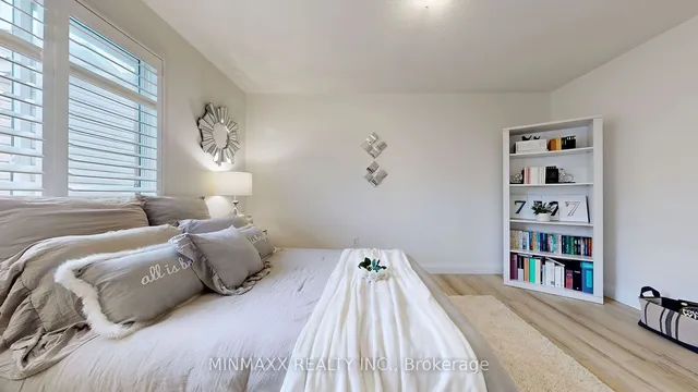 Additional image 27 of 1387 Marshall Cres