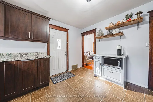 Additional image 20 of 62 Birch Ave