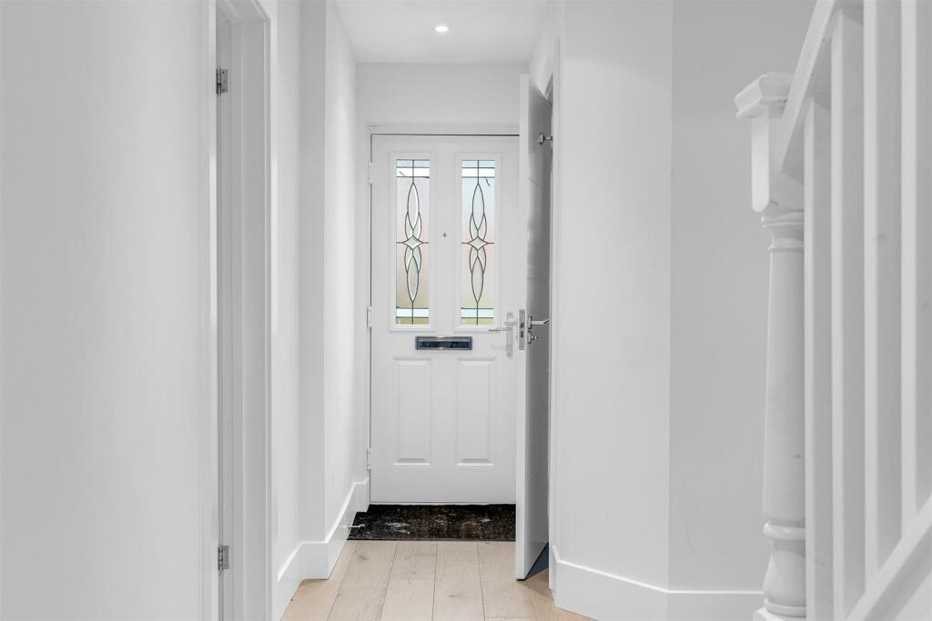 Additional image 17 of Welwyn Hall Gardens, Welwyn