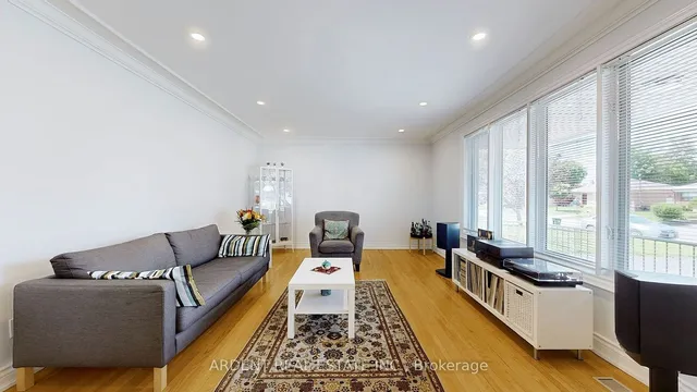 Additional image 5 of 265 Acton Ave