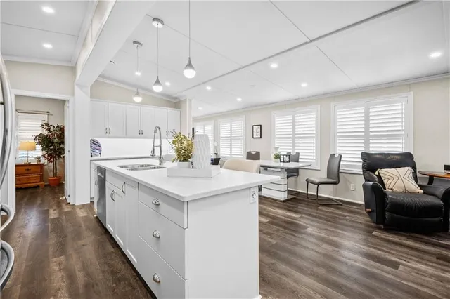 Additional image 10 of 4449 MILBUROUGH Line Unit 8 Poplar St