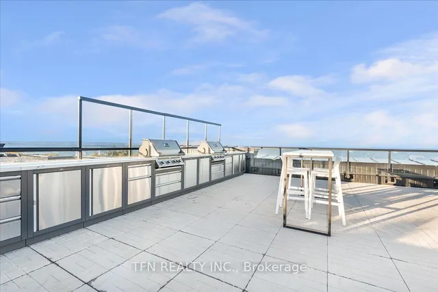 Additional image 19 of 600 North Service Rd Unit 522