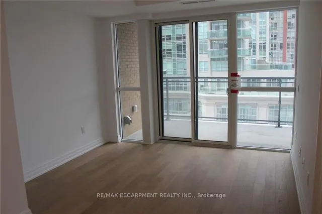 Additional image 10 of 2060 LAKESHORE Rd Unit 403