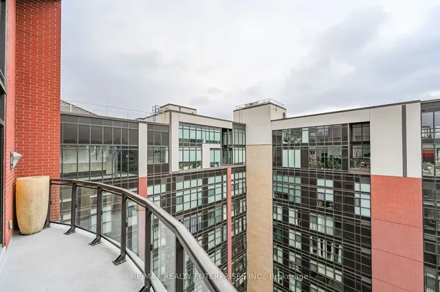 Additional image 7 of 112 King St Unit #PH05