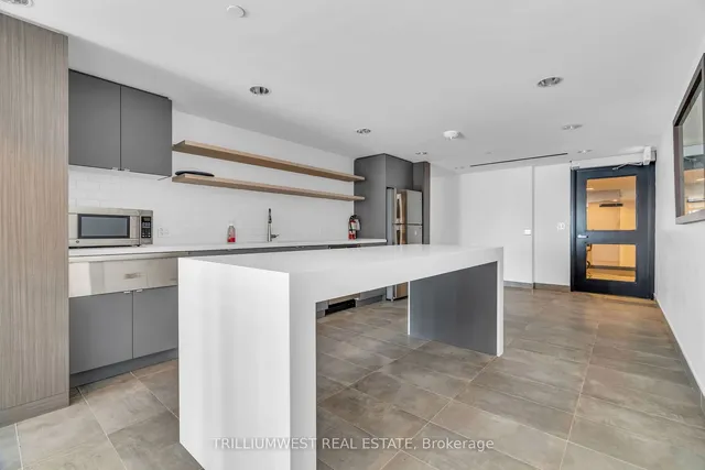 Additional image 35 of 51 East Liberty St Unit 1516