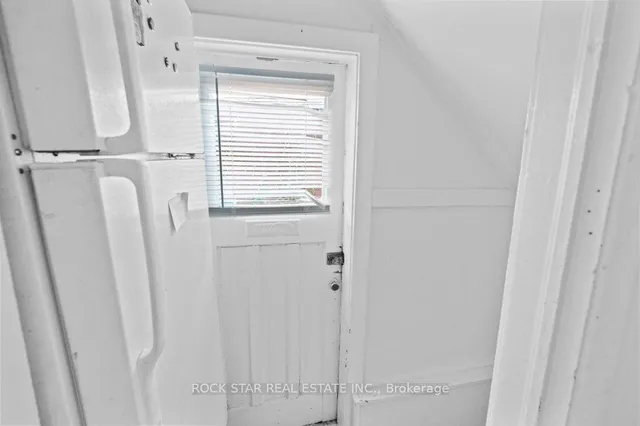 Additional image 25 of 33 Cline Ave