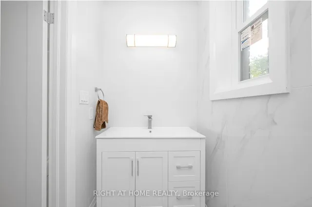 Additional image 10 of 72 Dundurn St