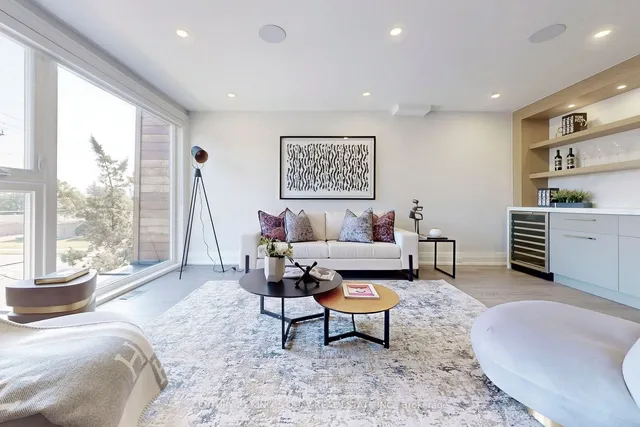 Additional image 15 of 3052 Bayview Ave