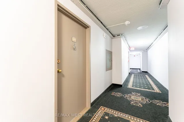 Additional image 10 of 475 The West Mall Unit 1404