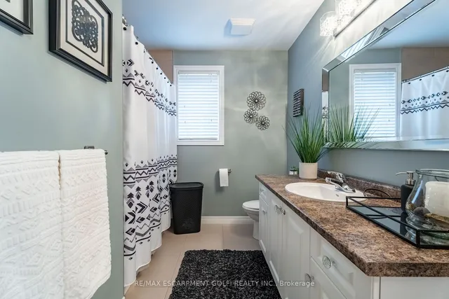 Additional image 25 of 49 Desoto Dr