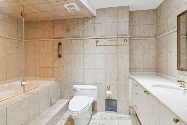 Additional image 9 of 401 Queens Quay Unit 512