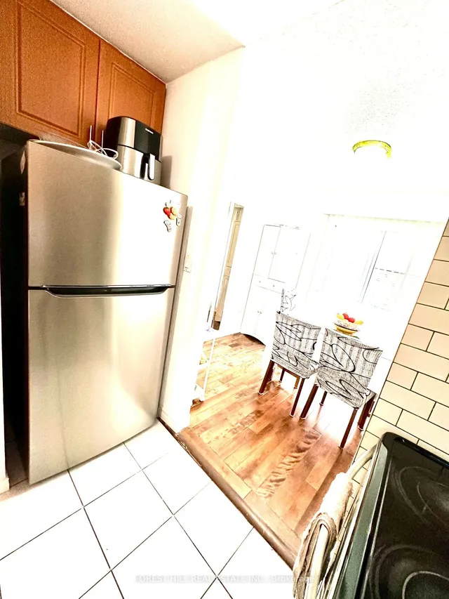 Additional image 13 of 28 Thorny Vineway