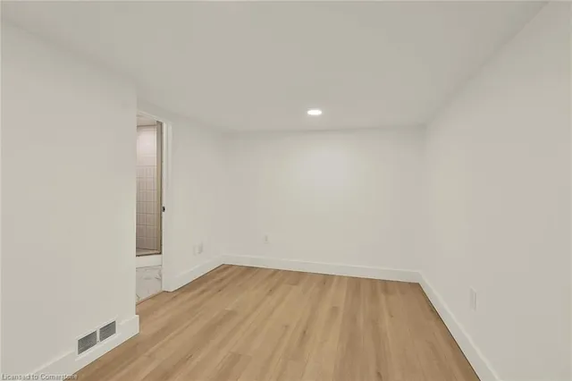 Additional image 32 of 546 Woodward Ave