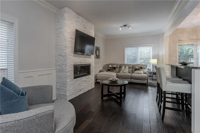 Additional image 24 of 5032 MERCER Common