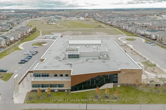 Additional image 36 of 450 Hinton Terr