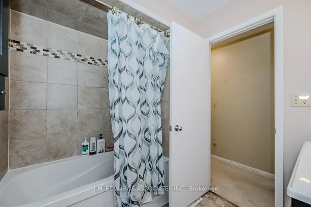 Additional image 22 of 329 Silvana Cres