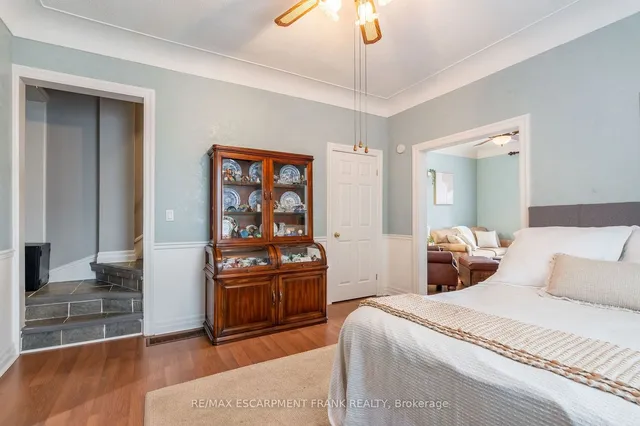 Additional image 12 of 202 CANADA St