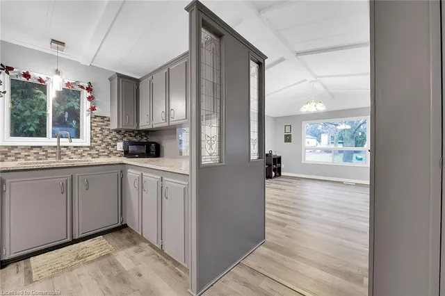 Additional image 11 of 94 Maple Cres