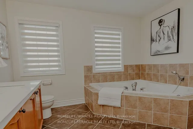 Additional image 25 of 305 fasken Crt