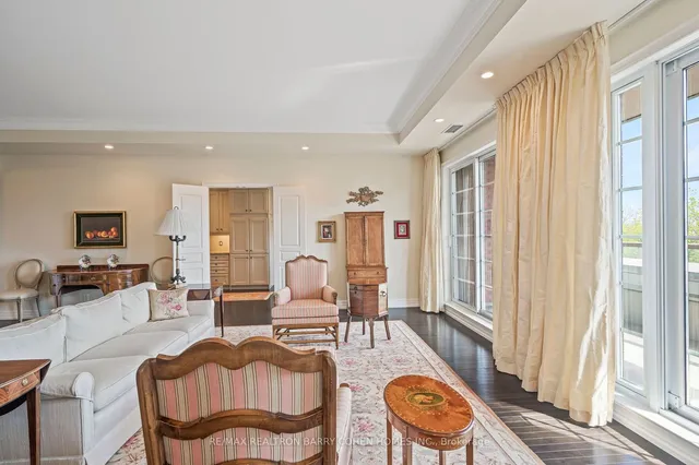 Additional image 12 of 21 Burkebrook Pl Unit 407