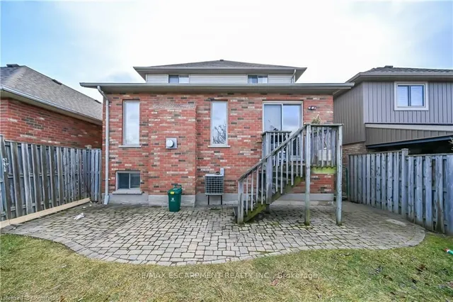 Additional image 35 of 76 Redfern Ave