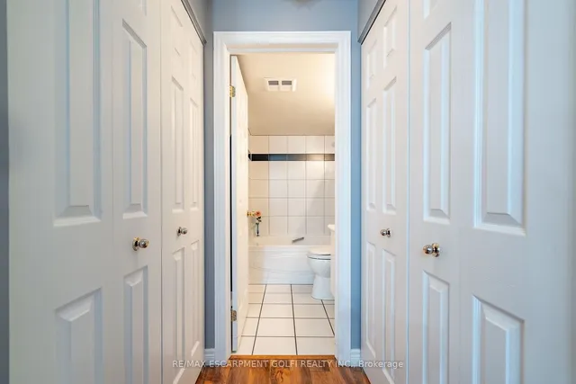 Additional image 31 of 980 Golf Links Rd Unit 107