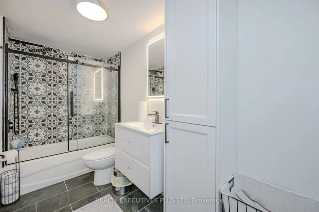 Additional image 29 of 115 Lynbrook Dr