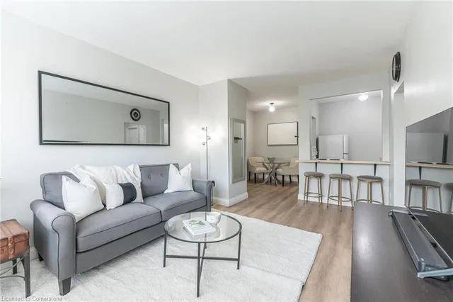 57 Mericourt Rd Unit 302