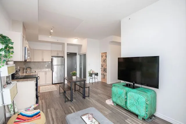 Additional image 31 of 1284 GUELPH Line Unit 417