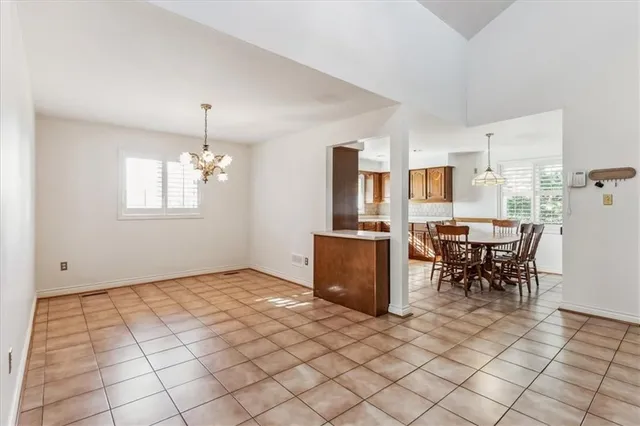 Additional image 8 of 335 YORK Rd