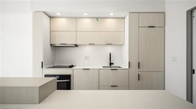 Additional image 8 of 370 Martha St Unit 905