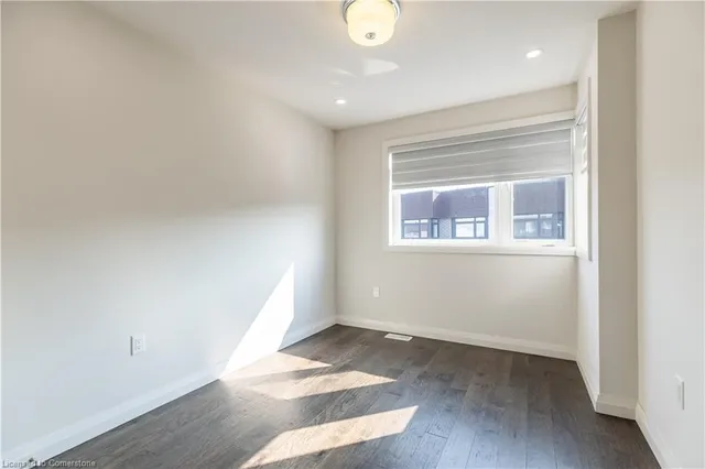 Additional image 22 of 35 Midhurst Heights Unit 7