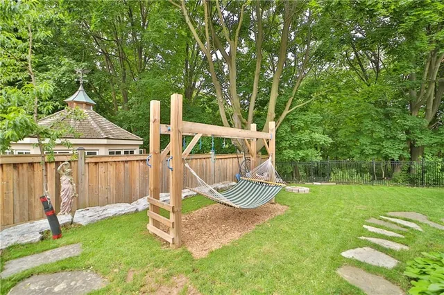 Additional image 3 of 298 SHOREVIEW Rd