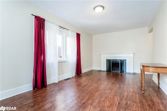 Additional image 16 of 73 COLIN Colin Ave