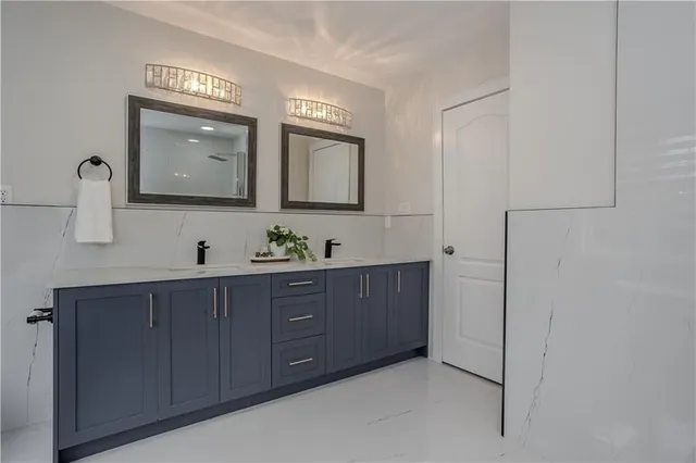 Additional image 27 of 4176 FULLER Cres