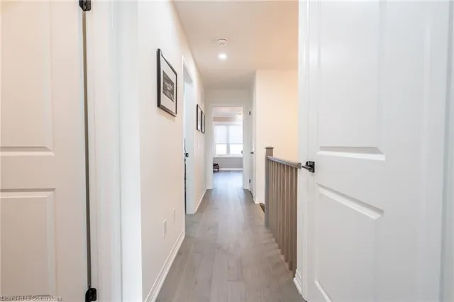 Additional image 43 of 128 Fairey Cres