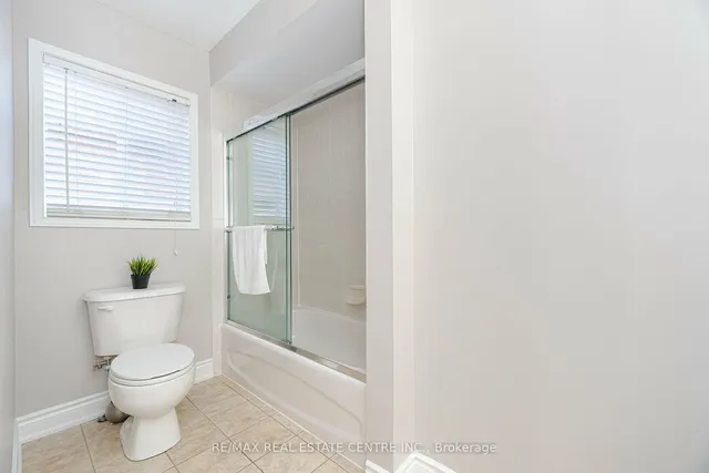 Additional image 32 of 1016 Mccuaig Dr