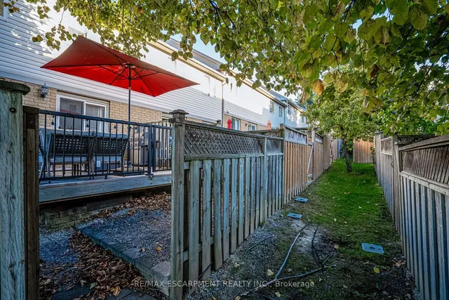 Additional image 40 of 31 Moss Blvd Unit 17