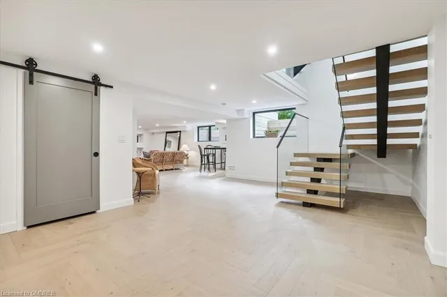 Additional image 9 of 114 Reding Rd