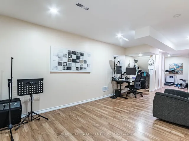 Additional image 30 of 1 Royalwood Cres Unit 58