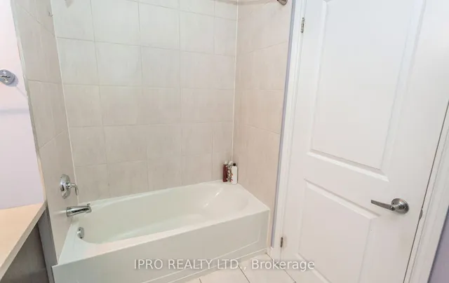 Additional image 17 of 427 Aberdeen Ave Unit PH04