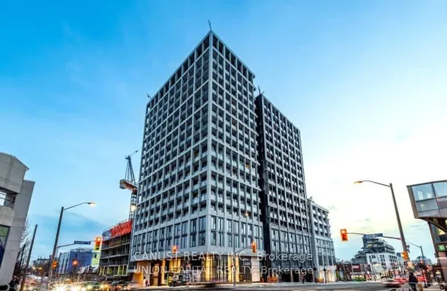 2020 Bathurst St Unit 526