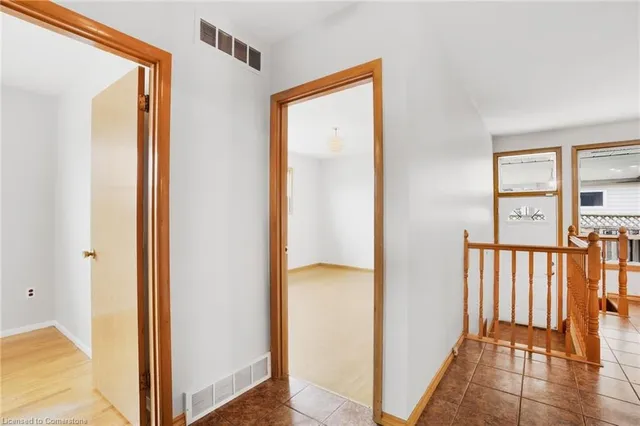 Additional image 11 of 77 Greenford Dr