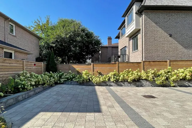 Additional image 35 of 3052 Bayview Ave